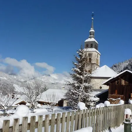 Cosy 3-4 Pers, Idealement Situe, A 500m Des Pistes Et 100m Des Commerces - Fr-1-342-220 Chalet *